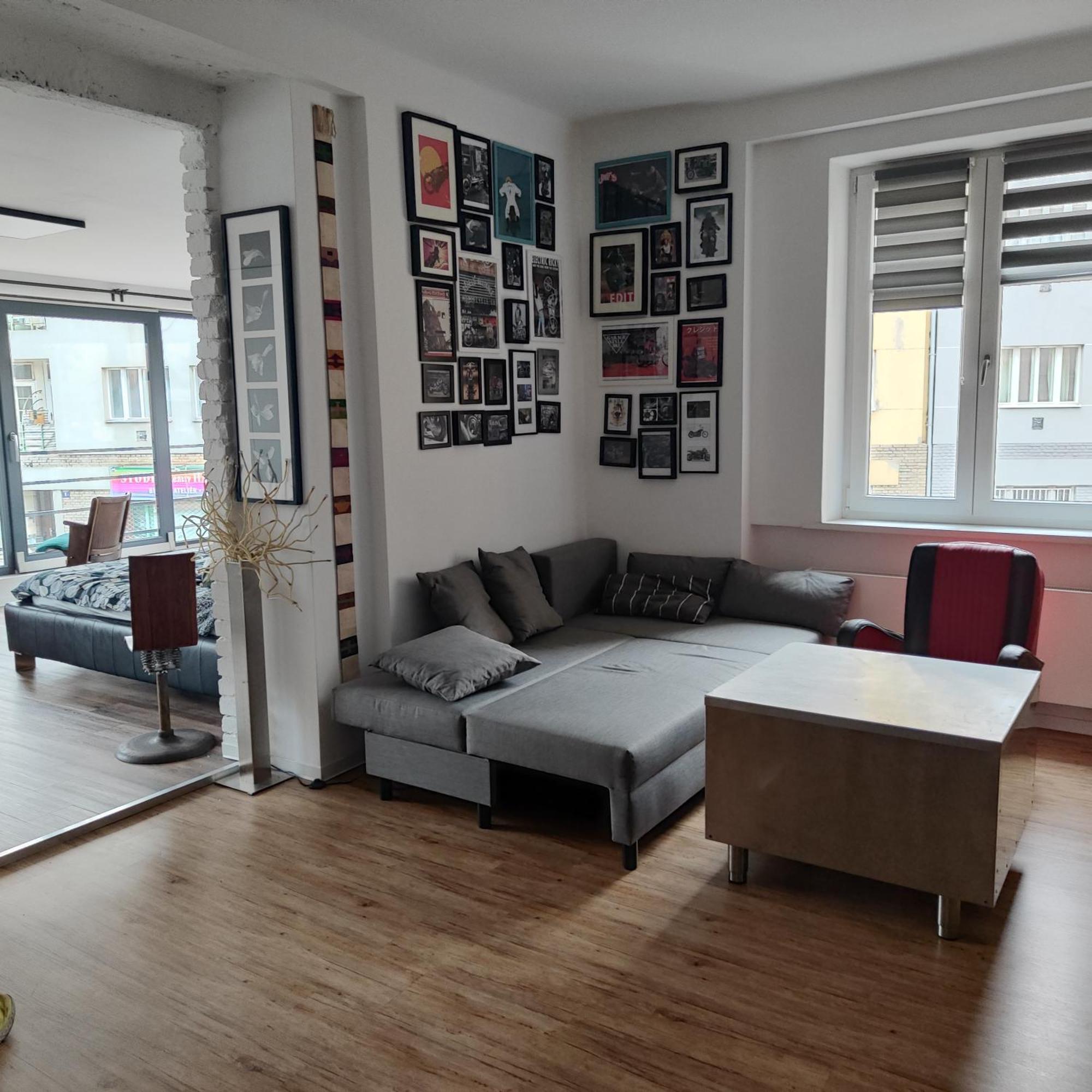 Apartment Big Windows Praha Bagian luar foto
